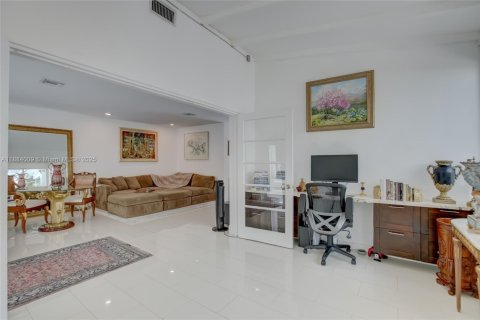 Villa ou maison à louer à Fort Lauderdale, Floride: 3 chambres, 139.73 m2 № 2089527 - photo 12