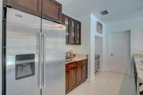 Villa ou maison à louer à Fort Lauderdale, Floride: 3 chambres, 139.73 m2 № 2089527 - photo 19