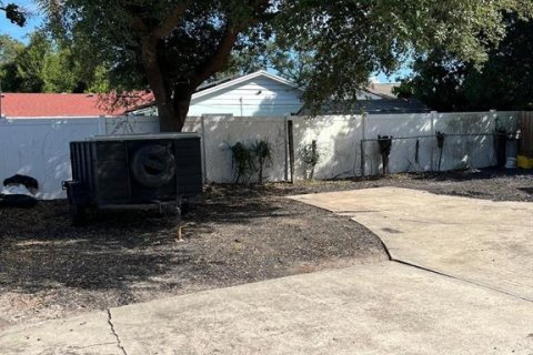 House in Winter Park, Florida 4 bedrooms, 177.07 sq.m. № 1844629 - photo 9
