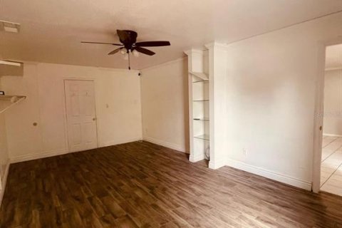 House in Winter Park, Florida 4 bedrooms, 177.07 sq.m. № 1844629 - photo 30