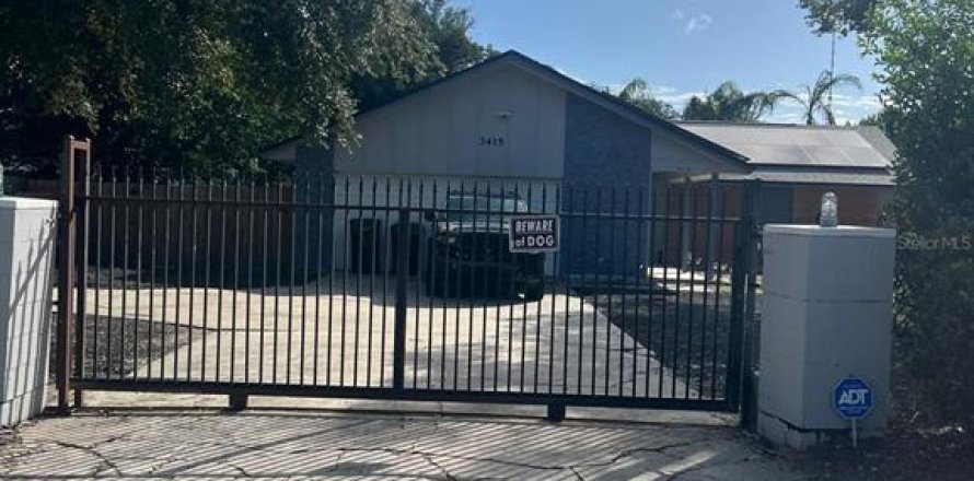 House in Winter Park, Florida 4 bedrooms, 177.07 sq.m. № 1844629