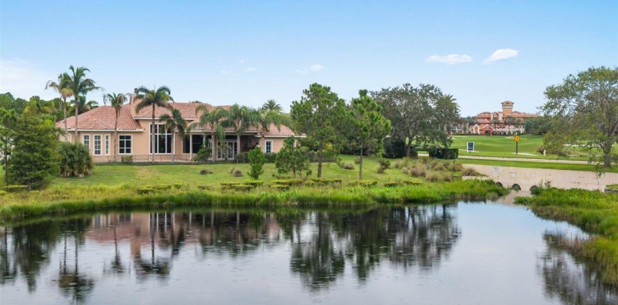 Casa en Port St. Lucie, Florida 4 dormitorios, 446.86 m2 № 2362969