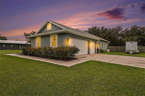 Villa ou maison à vendre à Plant City, Floride: 4 chambres, 211.63 m2 № 2408076 - photo 3