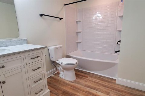Villa ou maison à louer à Winter Haven, Floride: 1 chambre, 74.32 m2 № 1856007 - photo 7