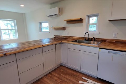 Villa ou maison à louer à Winter Haven, Floride: 1 chambre, 74.32 m2 № 1856007 - photo 4