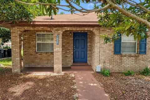 Townhouse in Winter Haven, Florida 2 bedrooms, 97.55 sq.m. № 2377792 - photo 2