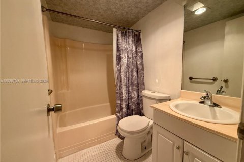 Copropriété à louer à Sunrise, Floride: 2 chambres, 85.84 m2 № 2249471 - photo 11
