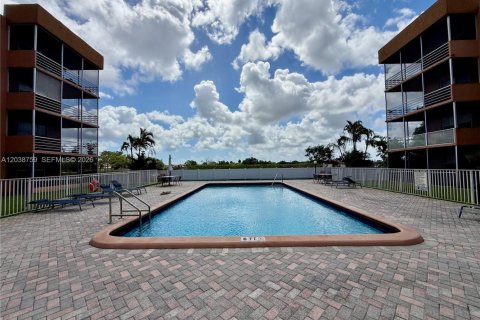 Copropriété à louer à Sunrise, Floride: 2 chambres, 85.84 m2 № 2249471 - photo 23