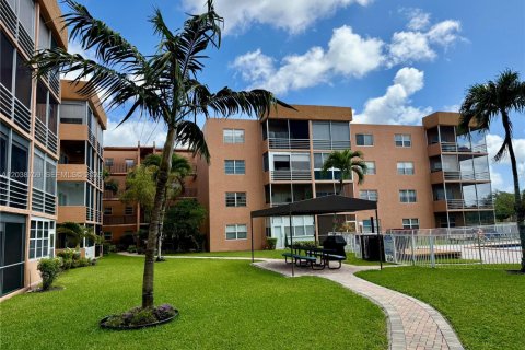 Copropriété à louer à Sunrise, Floride: 2 chambres, 85.84 m2 № 2249471 - photo 29