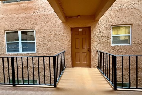 Copropriété à louer à Sunrise, Floride: 2 chambres, 85.84 m2 № 2249471 - photo 17