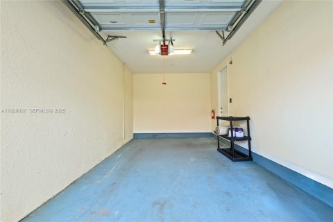 Touwnhouse à louer à Pompano Beach, Floride: 3 chambres, 154.22 m2 № 1987440 - photo 23