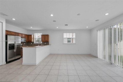 Touwnhouse à louer à Pompano Beach, Floride: 3 chambres, 154.22 m2 № 1987440 - photo 6