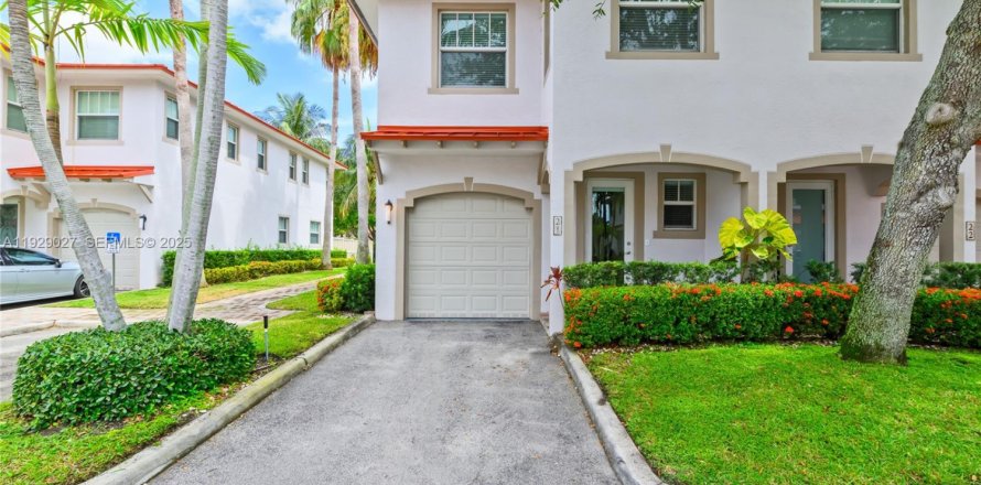 Touwnhouse à Pompano Beach, Floride 3 chambres, 154.22 m2 № 1987440