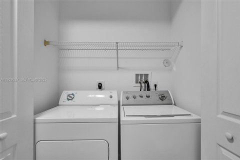 Touwnhouse à louer à Pompano Beach, Floride: 3 chambres, 154.22 m2 № 1987440 - photo 22