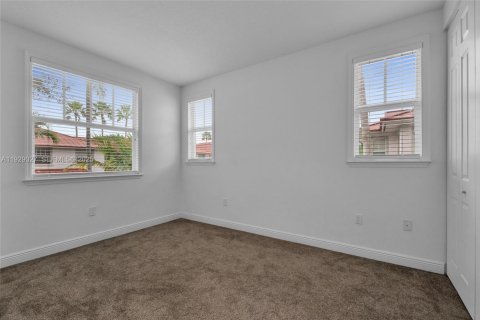 Touwnhouse à louer à Pompano Beach, Floride: 3 chambres, 154.22 m2 № 1987440 - photo 15