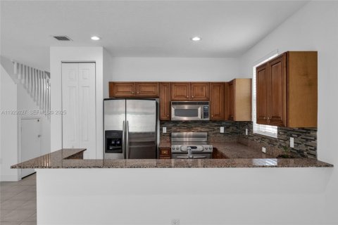 Touwnhouse à louer à Pompano Beach, Floride: 3 chambres, 154.22 m2 № 1987440 - photo 8