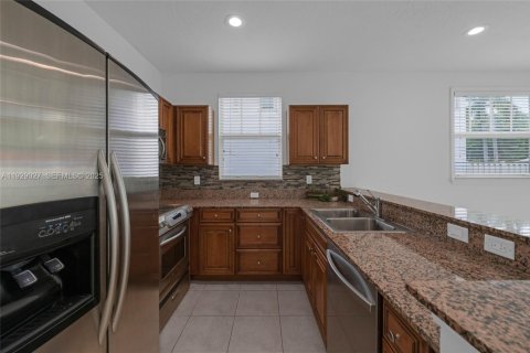 Touwnhouse à louer à Pompano Beach, Floride: 3 chambres, 154.22 m2 № 1987440 - photo 9