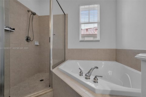 Touwnhouse à louer à Pompano Beach, Floride: 3 chambres, 154.22 m2 № 1987440 - photo 12