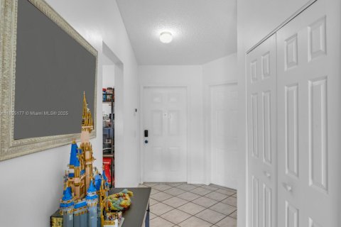 House in Weston, Florida 3 bedrooms, 120.03 sq.m. № 1874968 - photo 6