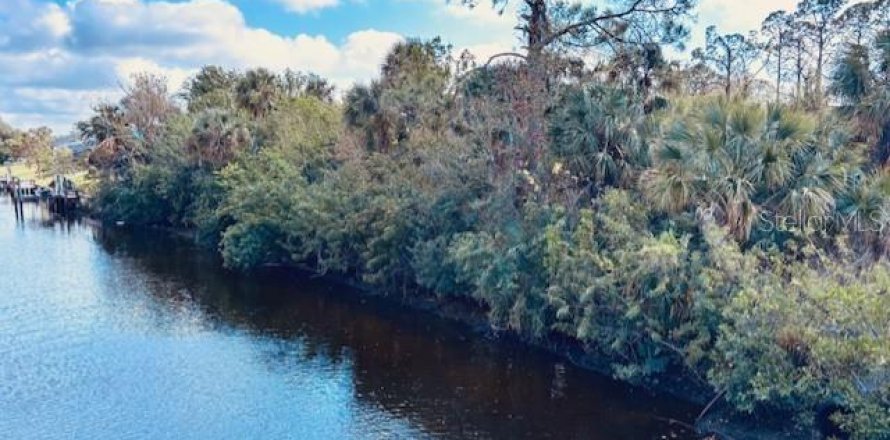Terreno en Port Charlotte, Florida № 1534176