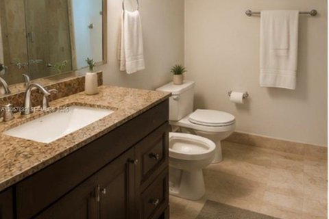 Condo in Miami Beach, Florida, 1 bedroom № 2186175 - photo 5