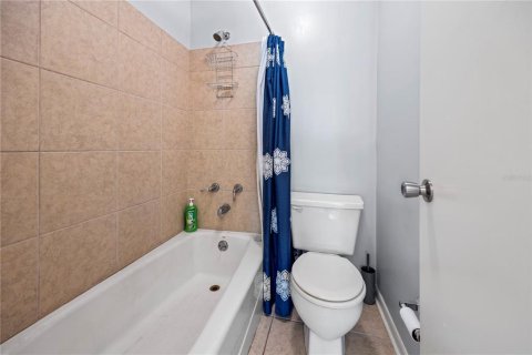 Купить кондоминиум в Гейнсвилл, Флорида 3 комнаты, 116.69м2, № 1815699 - фото 23
