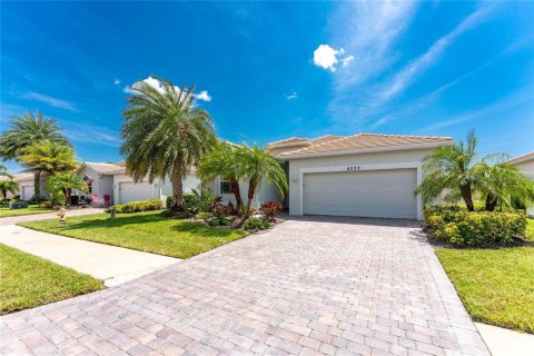 Villa ou maison à vendre à North Port, Floride: 4 chambres, 189.06 m2 № 1904034 - photo 3