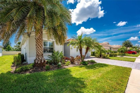 Villa ou maison à vendre à North Port, Floride: 4 chambres, 189.06 m2 № 1904034 - photo 2