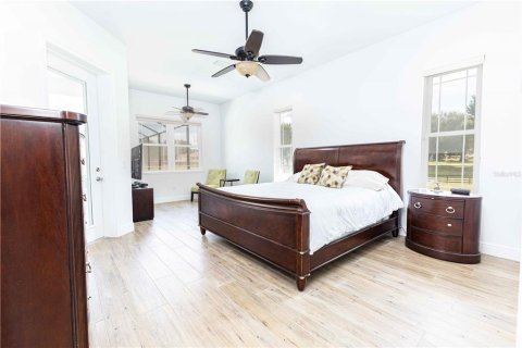 House in Oxford, Florida 5 bedrooms, 397.16 sq.m. № 2400314 - photo 16