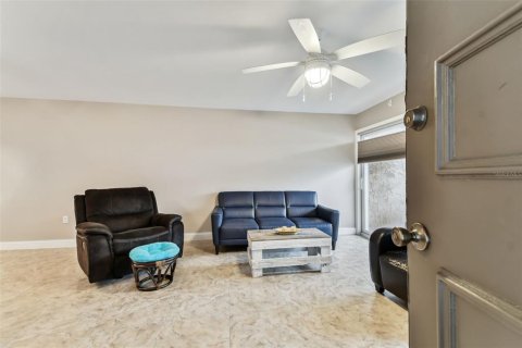 Condo in Seminole, Florida, 4 rooms  № 1825435 - photo 4