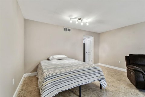 Condo in Seminole, Florida, 4 rooms  № 1825435 - photo 9