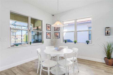 Villa ou maison à vendre à Orlando, Floride: 5 chambres, 386.19 m2 № 2239963 - photo 16