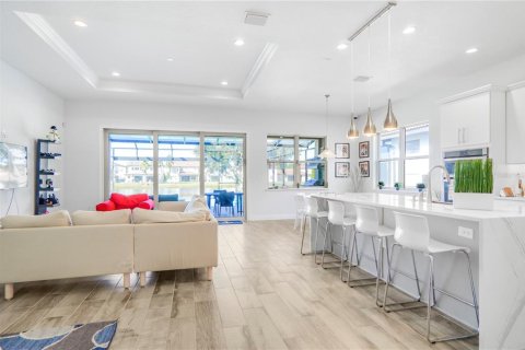 Villa ou maison à vendre à Orlando, Floride: 5 chambres, 386.19 m2 № 2239963 - photo 12