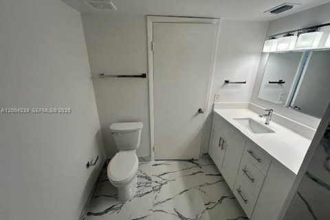 Copropriété à louer à Hialeah, Floride: 2 chambres, 88.26 m2 № 2170500 - photo 12