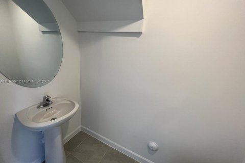 Adosado en venta en Miami, Florida, 3 dormitorios, 123.65 m2 № 1756272 - foto 9