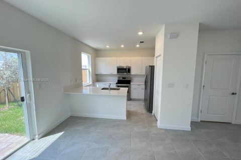Adosado en venta en Miami, Florida, 3 dormitorios, 123.65 m2 № 1756272 - foto 4
