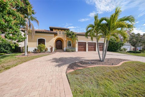 House in Punta Gorda, Florida 4 bedrooms, 315.59 sq.m. № 2166798