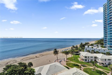Condo in Lauderdale-by-the-Sea, Florida, 1 bedroom  № 1892583 - photo 20