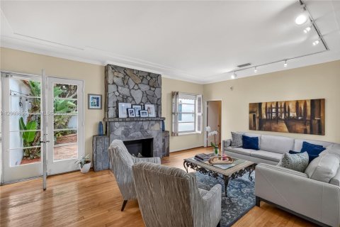 Villa ou maison à vendre à Miami Shores, Floride: 3 chambres, 266.26 m2 № 2069397 - photo 6