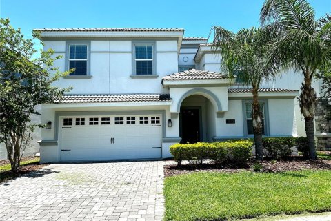 House in Davenport, Florida 8 bedrooms, 363.15 sq.m. № 1721377 - photo 1