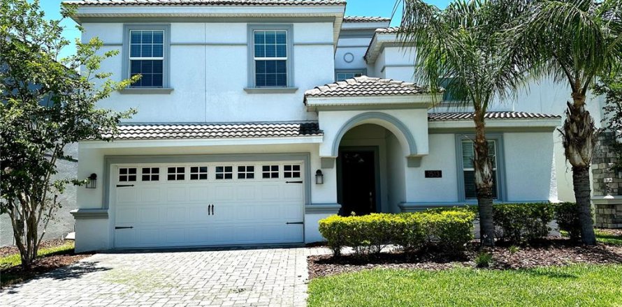House in Davenport, Florida 8 bedrooms, 363.15 sq.m. № 1721377