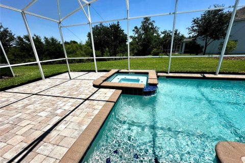 House in Davenport, Florida 8 bedrooms, 363.15 sq.m. № 1721377 - photo 4