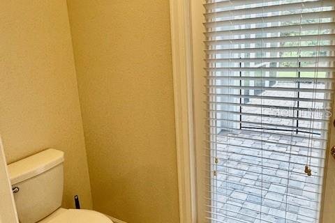 House in Davenport, Florida 8 bedrooms, 363.15 sq.m. № 1721377 - photo 20