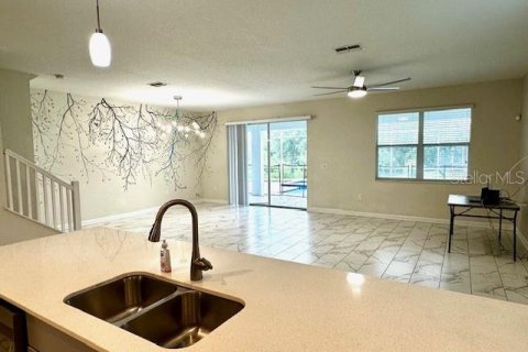 House in Davenport, Florida 8 bedrooms, 363.15 sq.m. № 1721377 - photo 14