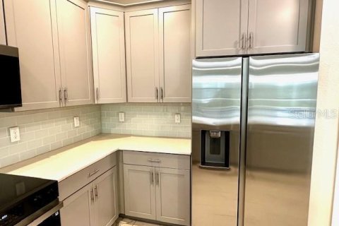House in Davenport, Florida 8 bedrooms, 363.15 sq.m. № 1721377 - photo 13