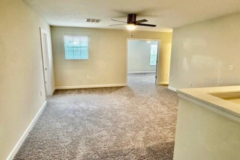 House in Davenport, Florida 8 bedrooms, 363.15 sq.m. № 1721377 - photo 22