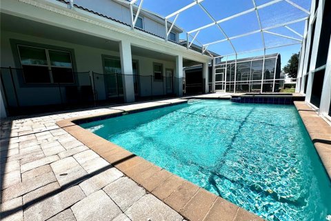 House in Davenport, Florida 8 bedrooms, 363.15 sq.m. № 1721377 - photo 3