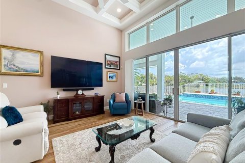 House in Crystal River, Florida 4 bedrooms, 225.57 sq.m. № 2207810 - photo 10