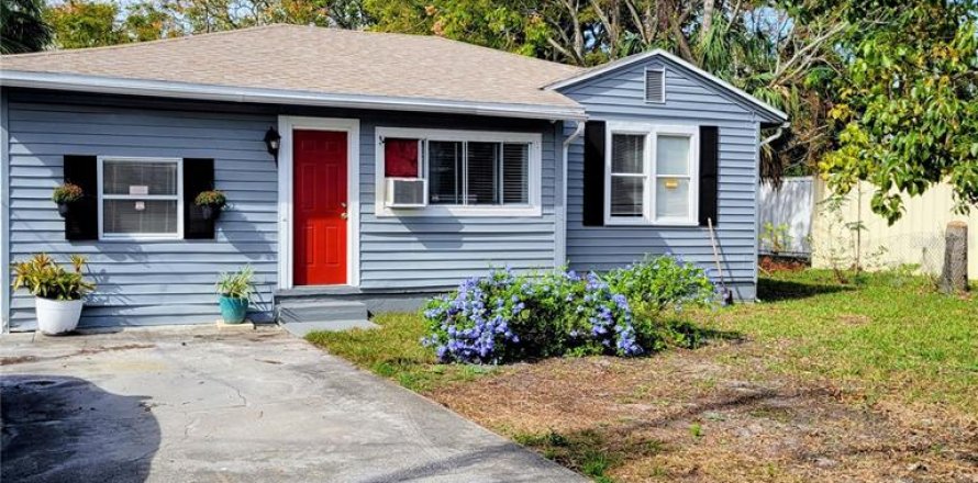 House in Hudson, Florida 2 bedrooms, 98.38 sq.m. № 1903872