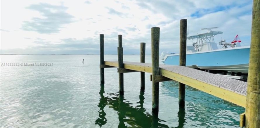Land in Key Largo, Florida № 1811139